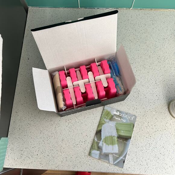 Miaowoof Homemade Popsicle Molds 10 Silicone Ice Pop Maker BPA Free New Open Box - Picture 2 of 10